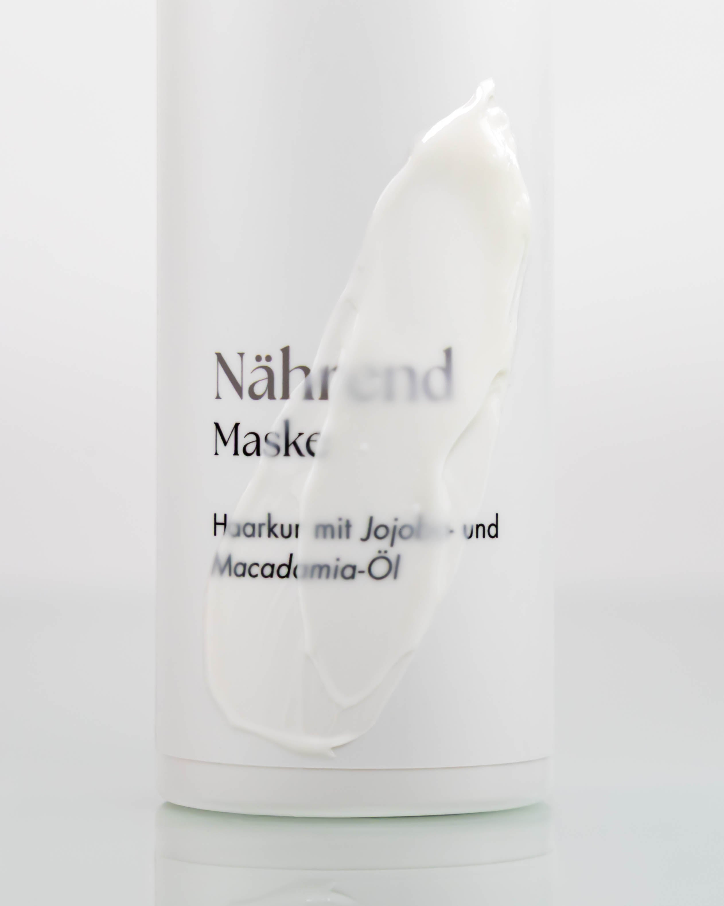Flasche Nährendmaske, auf die Maske geschmiert wurde